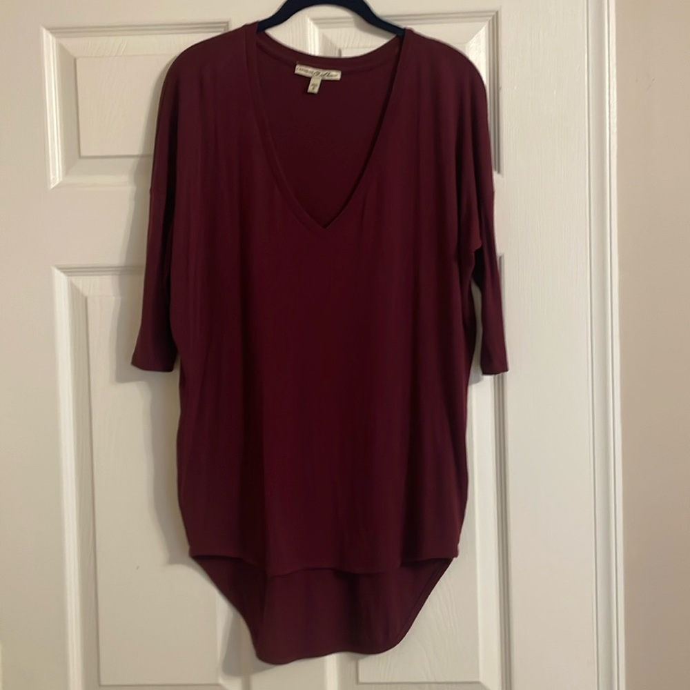 EXPRESS - three-quarter sleeve tunic in burgundy/cranberry. Size Small